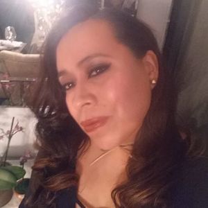 Meet your Posher, Raquel